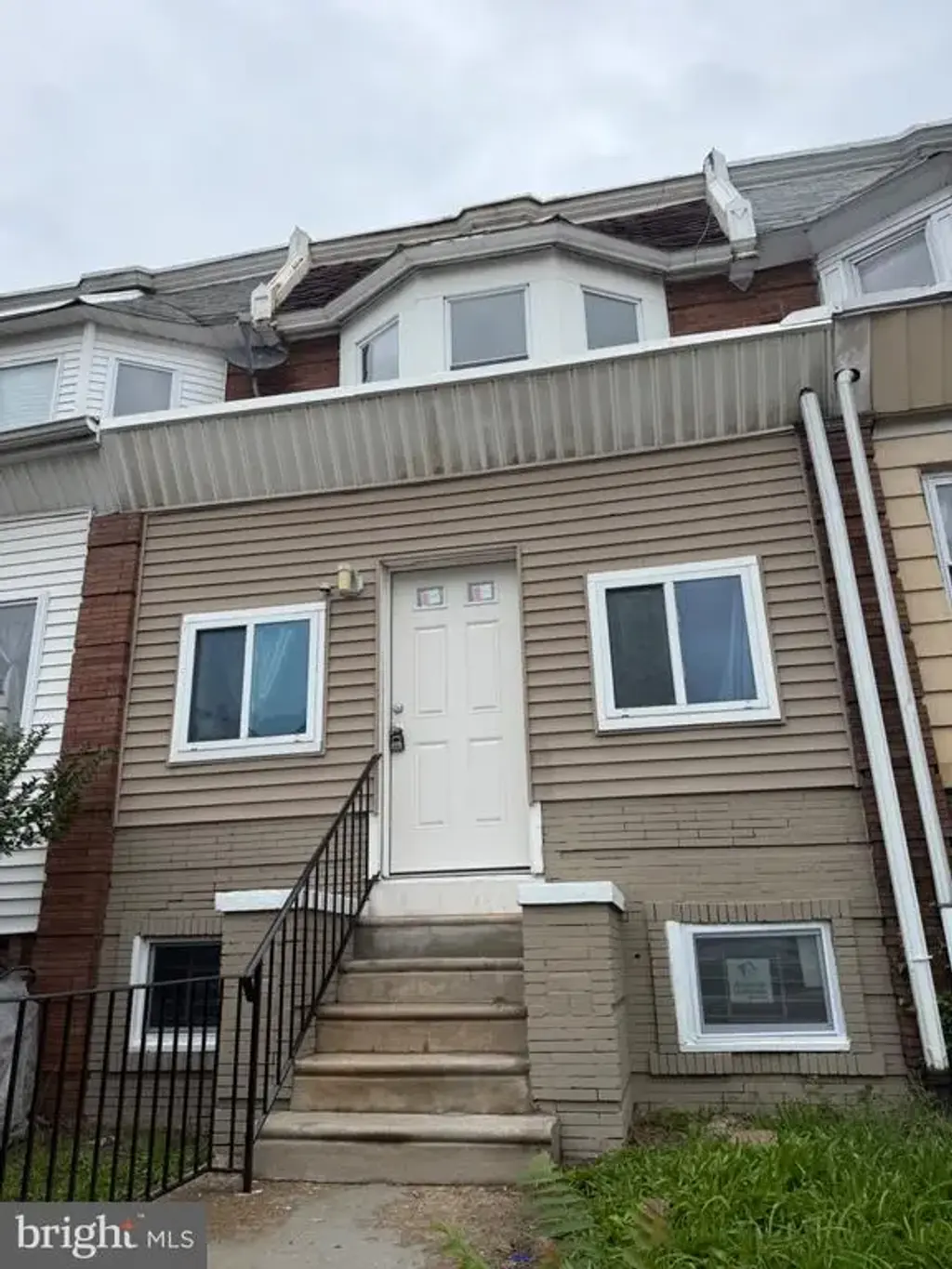 5745 Walnut St, PHILADELPHIA