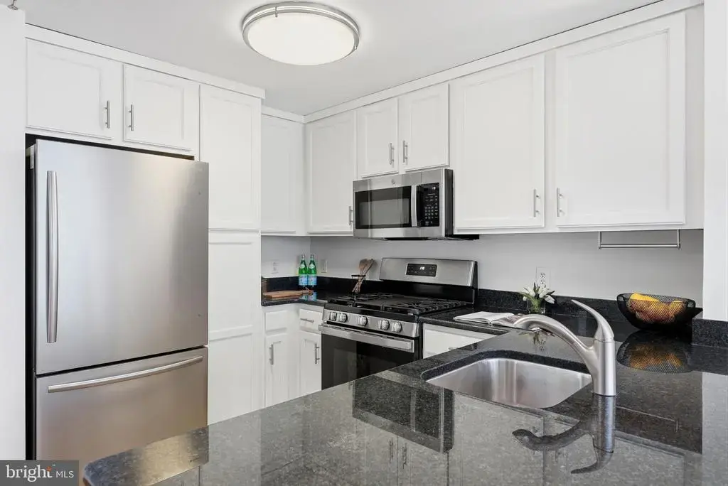 355 I St Sw #s406, WASHINGTON