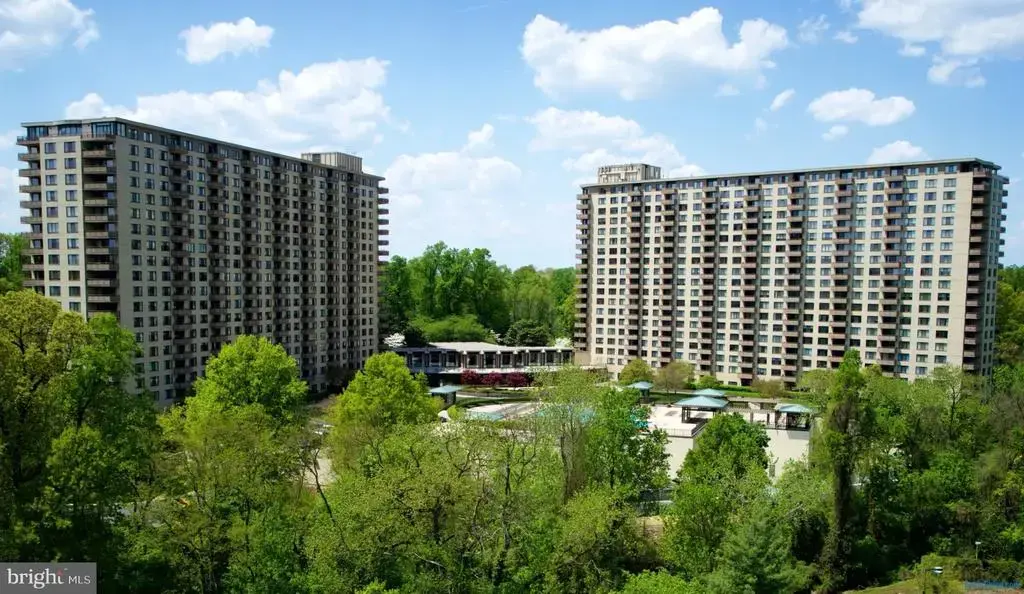 5225 Pooks Hill Rd #905n, BETHESDA
