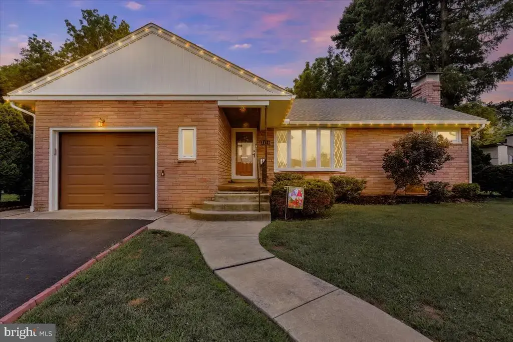 2170 Garfield Ave, READING