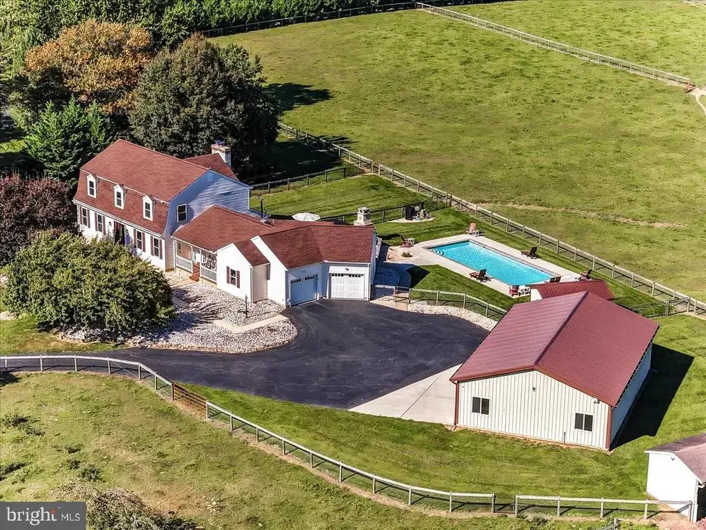 1080 Dutch Neck Rd, MIDDLETOWN