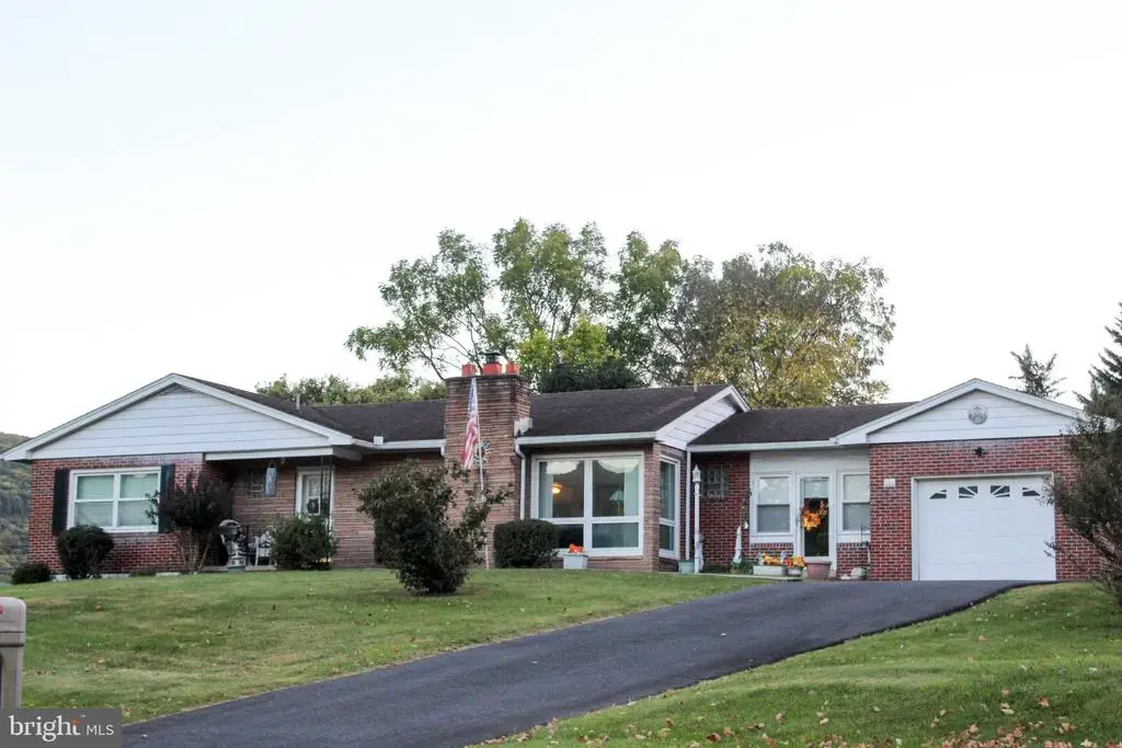 112 Long Dr, LAVALE