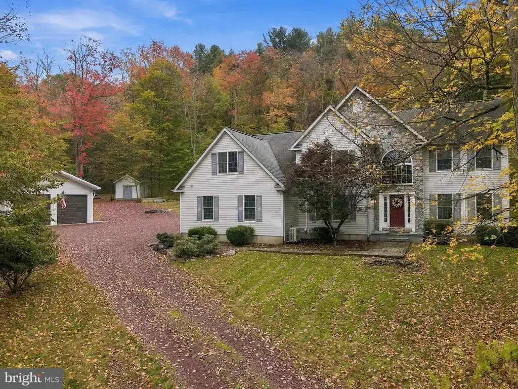 1300 Beaupland Rd, BEAR CREEK