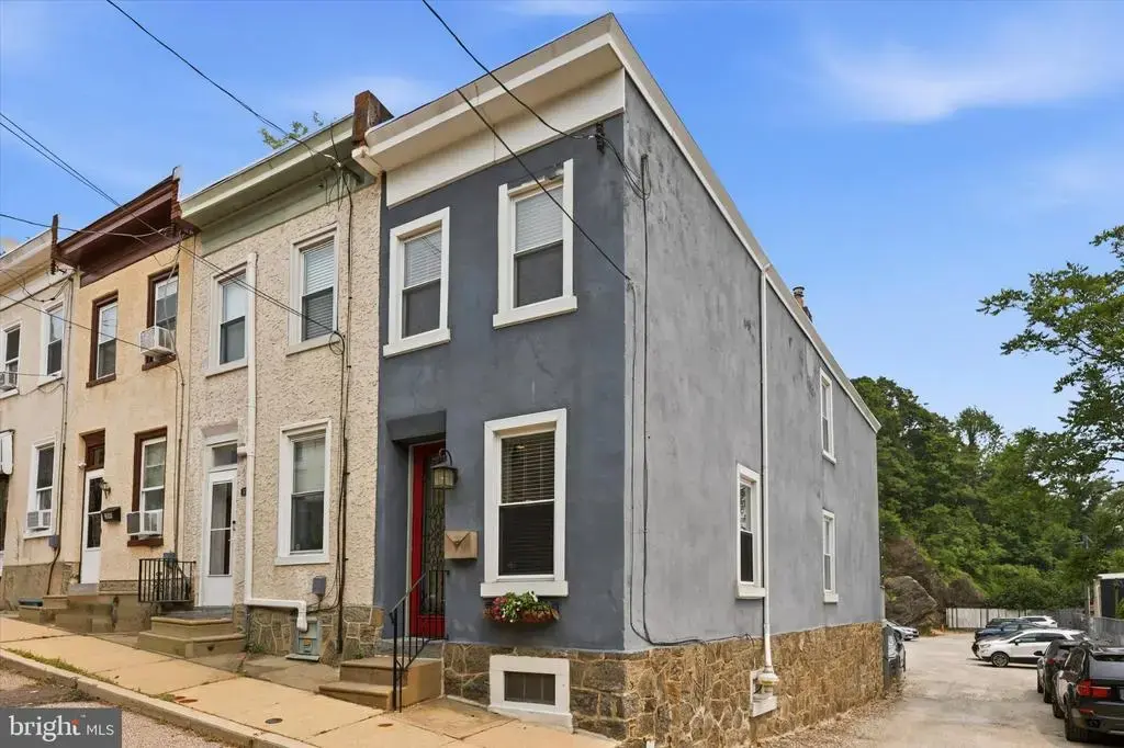 305 Carson St, PHILADELPHIA