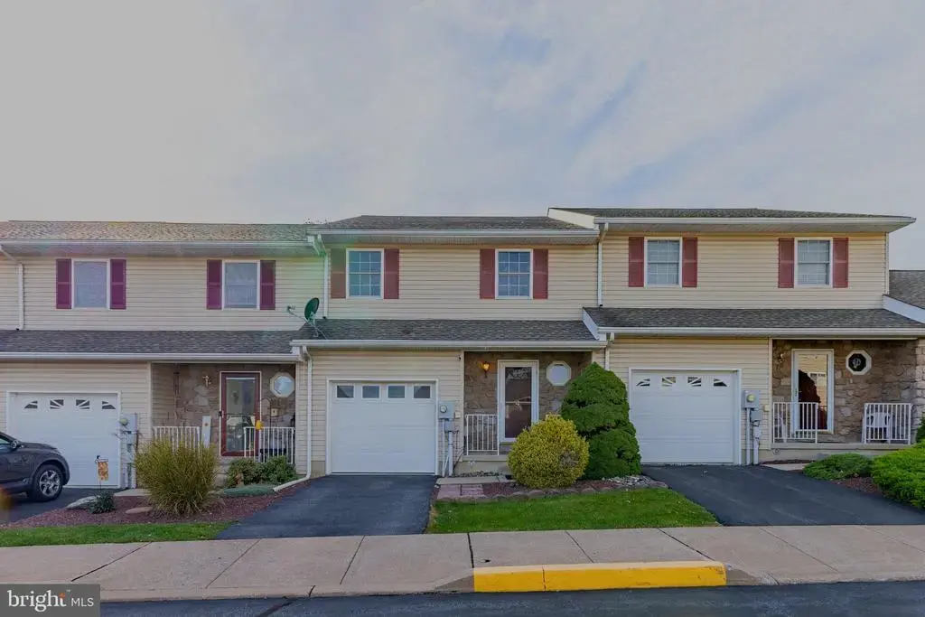 4 Monmouth Ct, EASTON