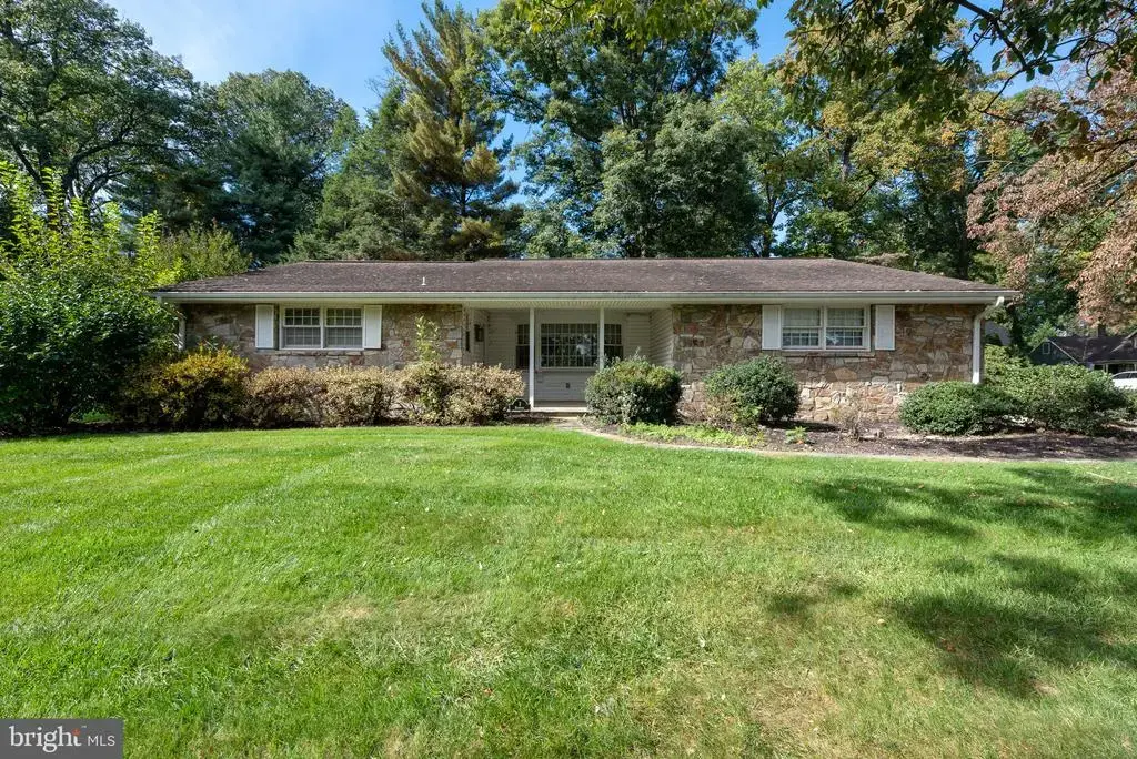 2 Hiawatha Dr, LEOLA