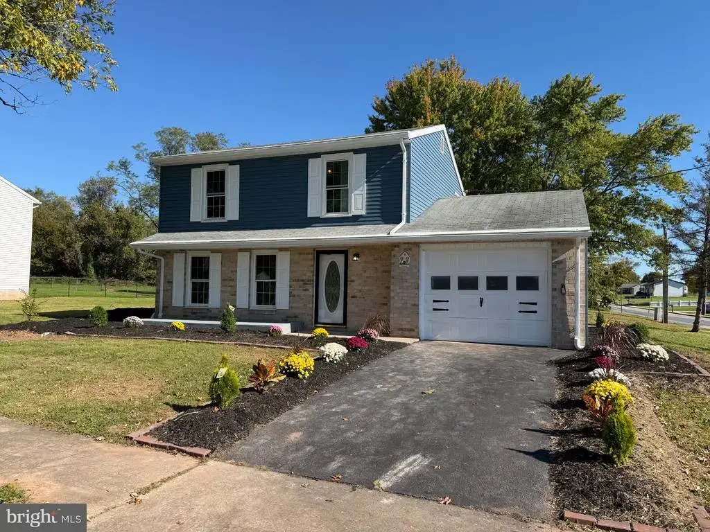 68 Allen Ln, DOVER