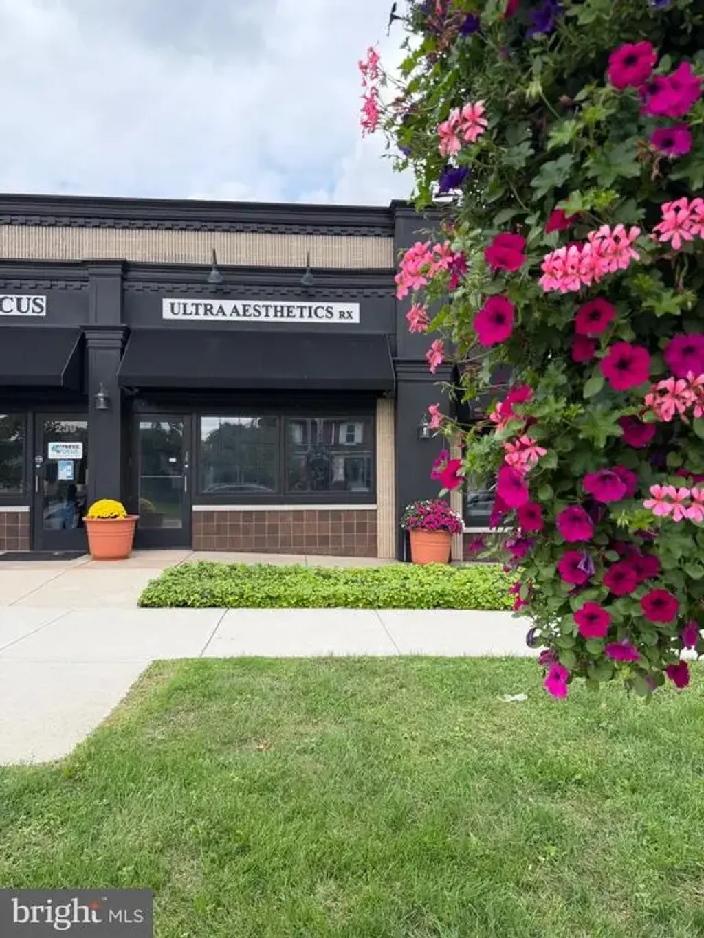 215 W Chocolate Ave #237, HERSHEY