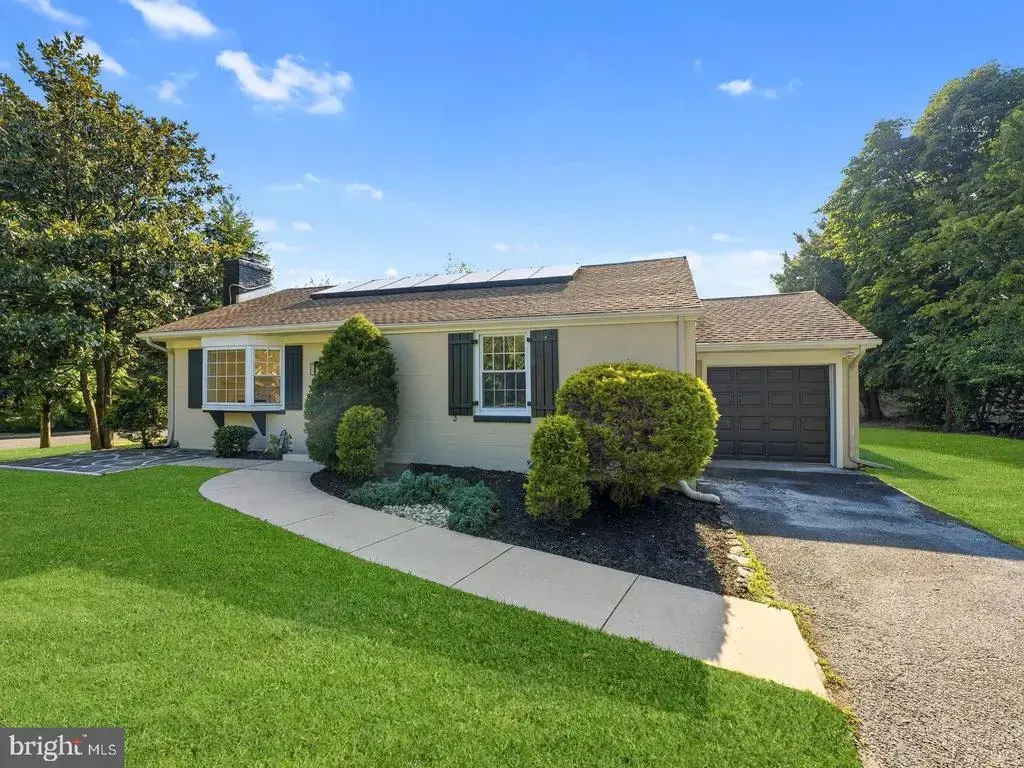 223 N Cropwell Rd, MARLTON