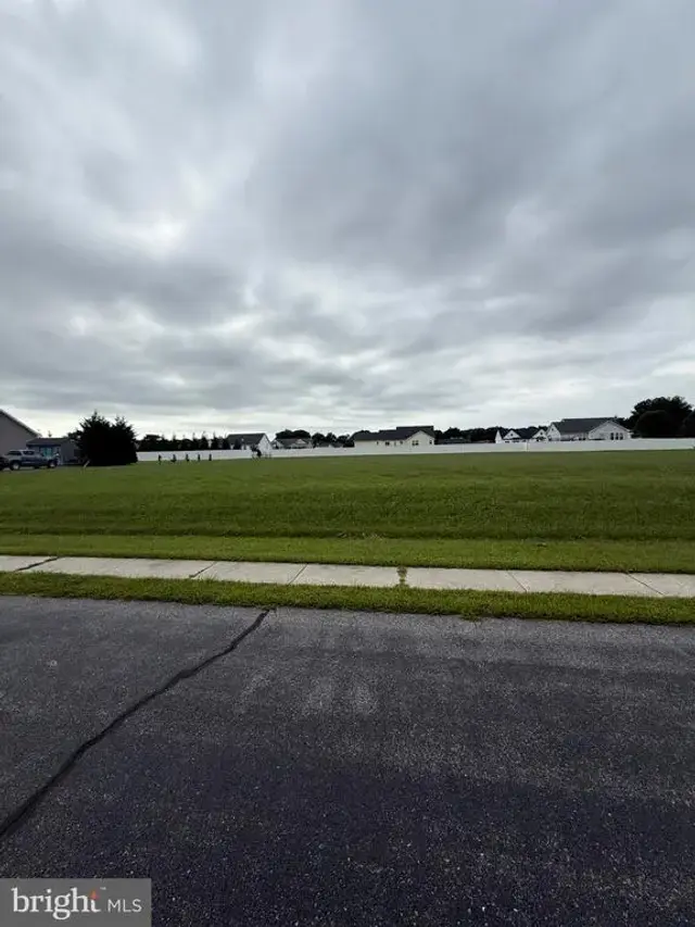 24737 Millpond Ln, Georgetown