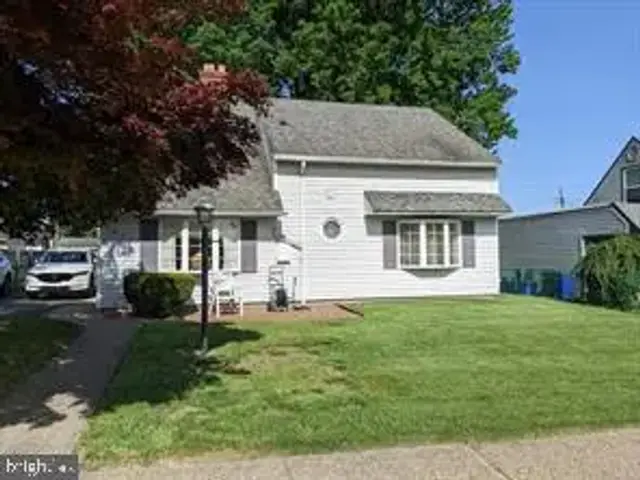 9231 Treaty Rd, Philadelphia