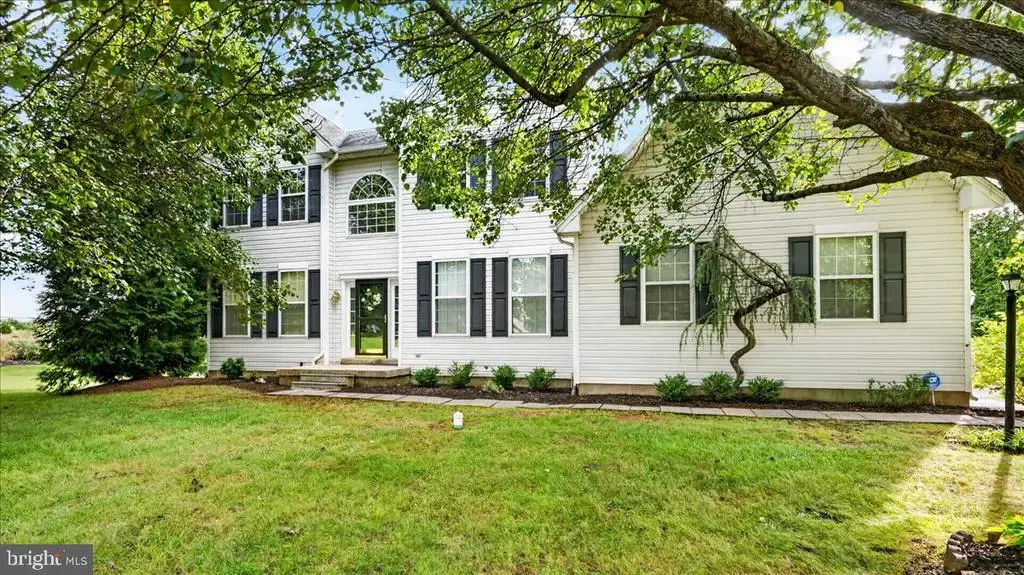 75 Long Meadow Rd, ROYERSFORD