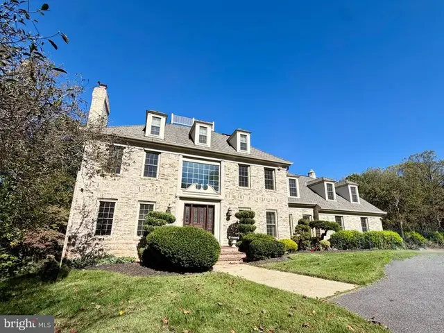 11612 Lake Potomac Dr, Potomac