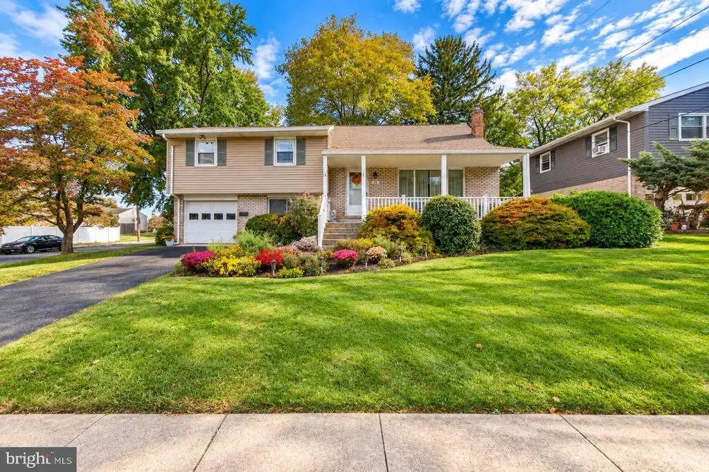 523 Alpine Cir, EMMAUS