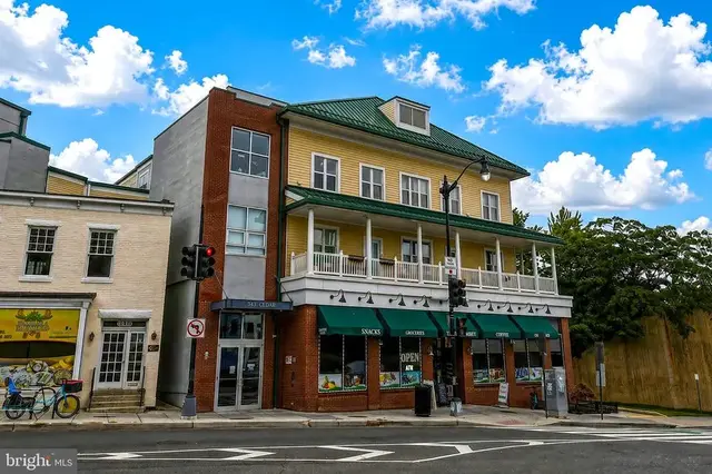 343 Cedar St Nw #12, Washington