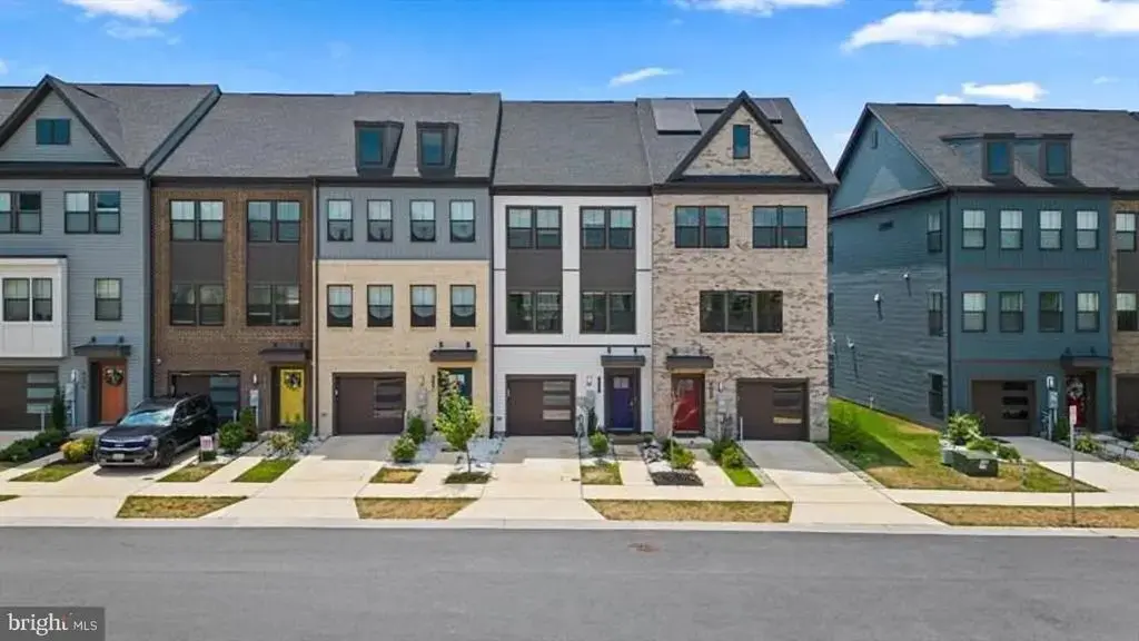 614 Chalcedony Ln, GLEN BURNIE