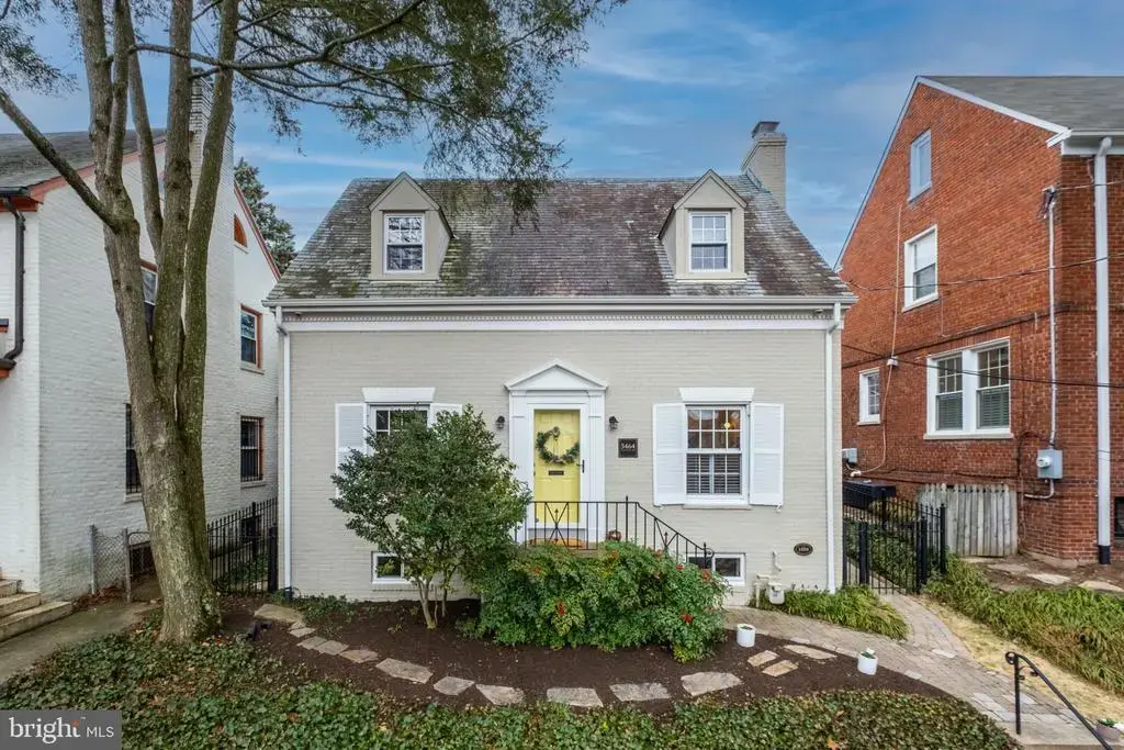 5464 30th Pl Nw, WASHINGTON