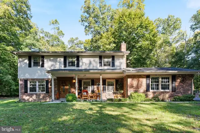 9150 Cedar St, La Plata