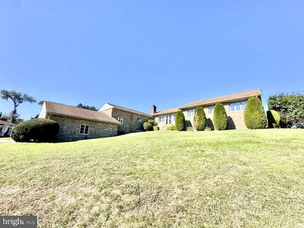 1000 Welsh Rd, PHILADELPHIA