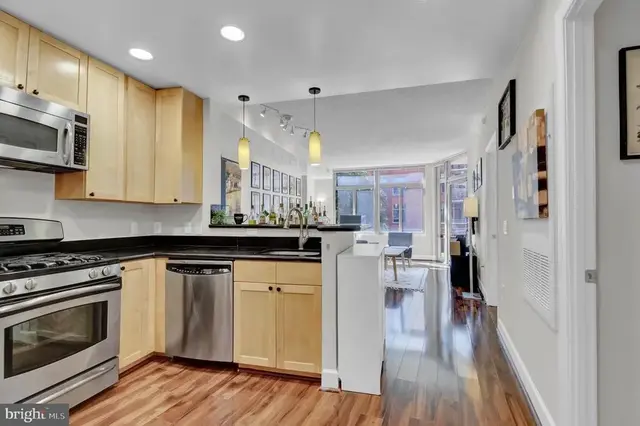 3600 S Glebe Rd #327w, Arlington