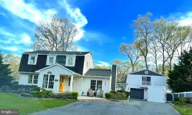 908 Spruce Ave, Milford