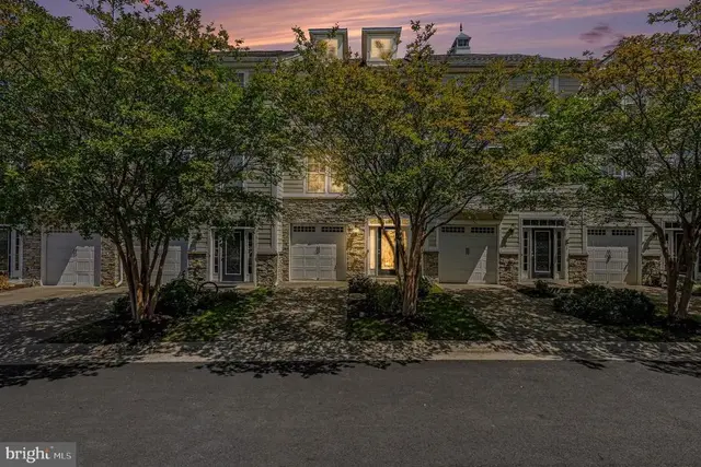 309 Monroe Point Dr, Colonial Beach