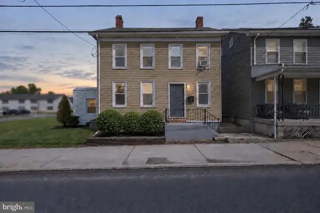 25 Main St, Mcsherrystown