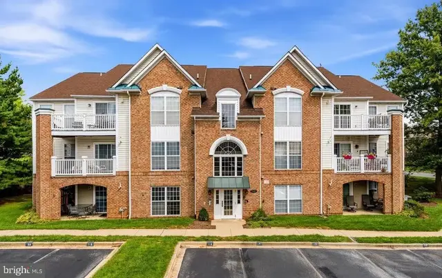 2103 Wayside Dr Dr #1d, Frederick