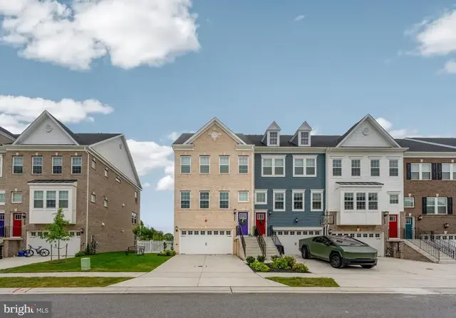 233 Birdie Ct, Pikesville