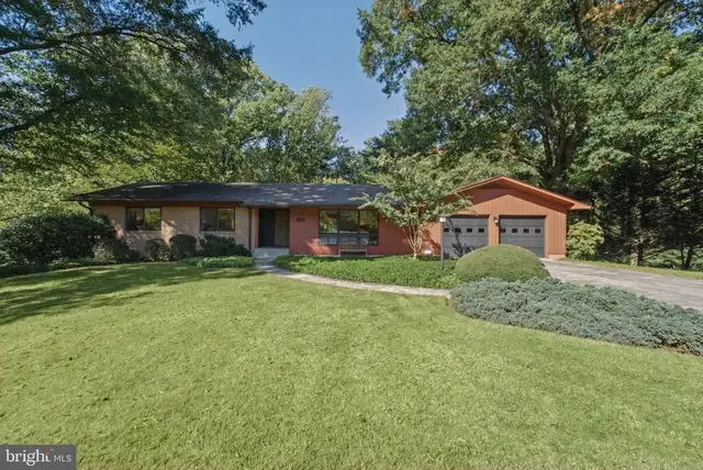 100 Quaint Acres Dr, Silver Spring