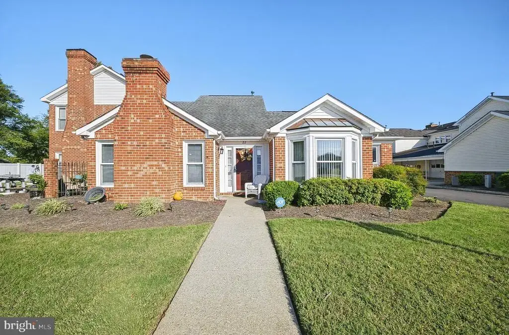 22 Williamsburg Dr, HAMPTON