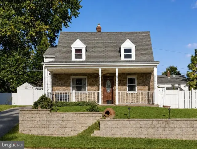 864 Cricket Rd, Secane