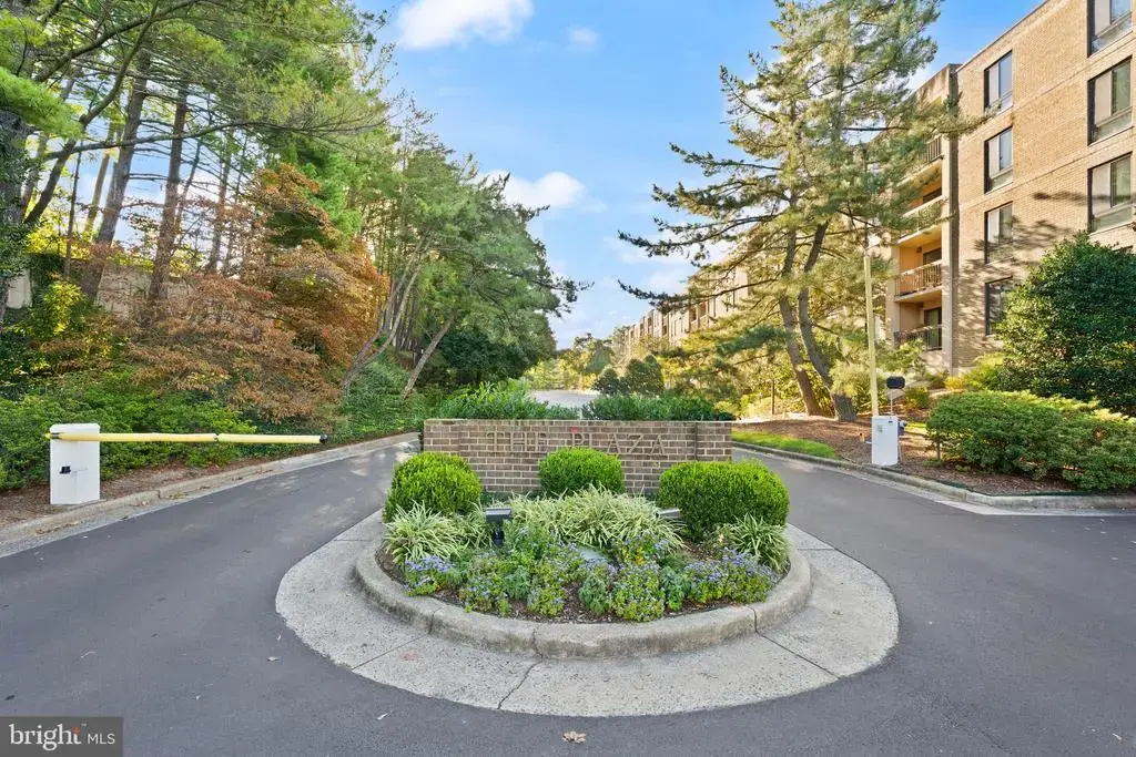 807 N Howard St #319, ALEXANDRIA