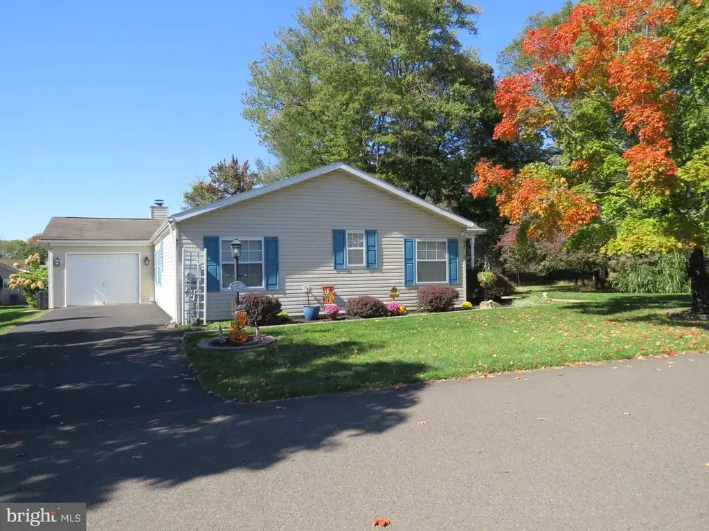 621 Spring Meadow Cir, NEW HOPE