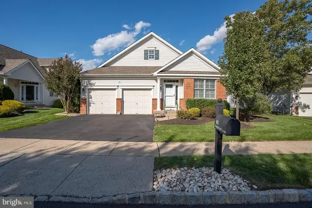 40 Sagebrush Ln, Langhorne