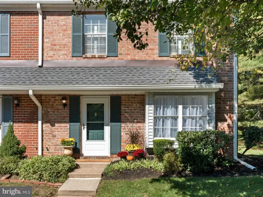 11 Viburnum Ct, TRENTON