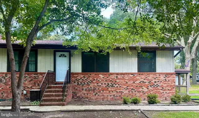 3 Gene Ave, Pasadena