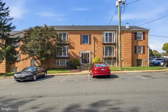 3813 Swann Rd #104, Suitland