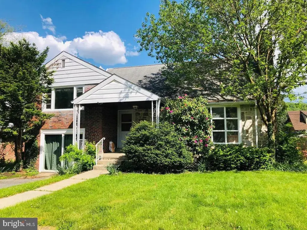 913 Brighton Ave, READING