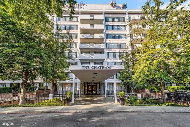 4501 Arlington Blvd #528, Arlington