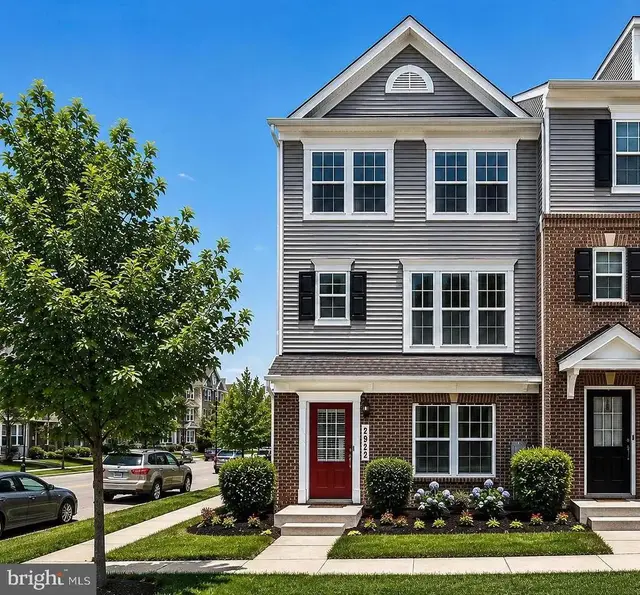 2922 Pinebrook Rd, Landover