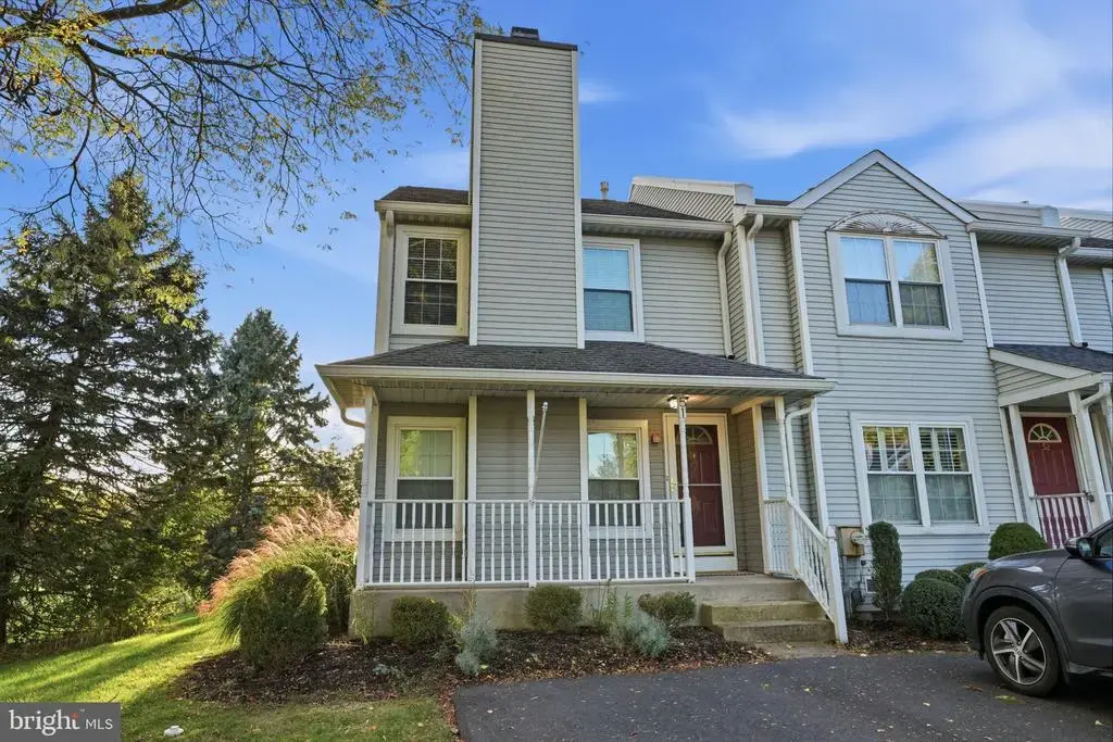 51 Violet Ln #158a, NEWTOWN