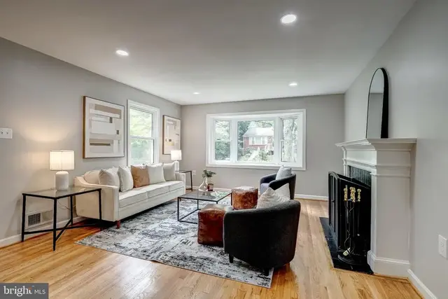 130 Whitmoor Ter, Silver Spring