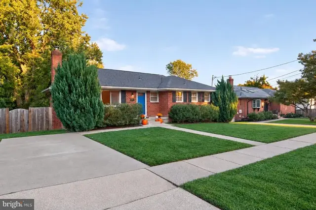 2305 Peggy Ln, Silver Spring