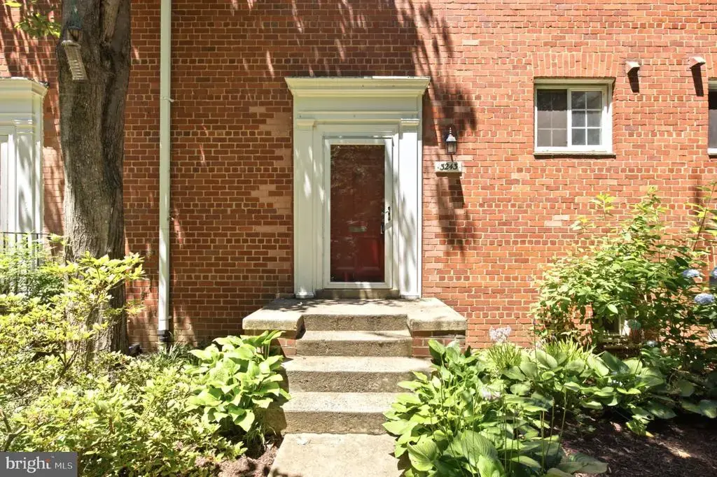 3243 Valley Dr, ALEXANDRIA