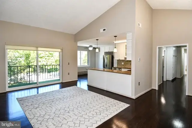 15301 Pine Orchard Dr #86-3k, Silver Spring