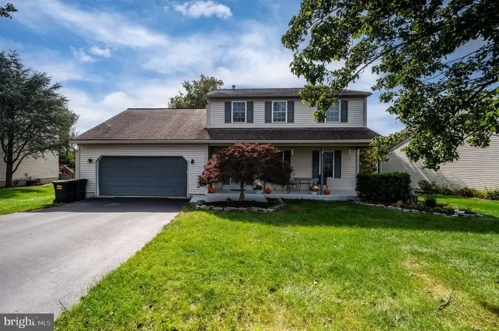 4550 Hillside Rd, READING
