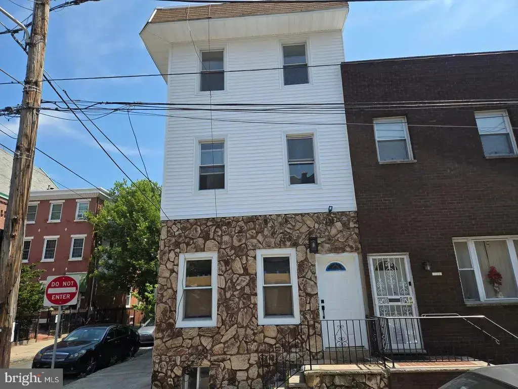 1513 S 10th St, PHILADELPHIA