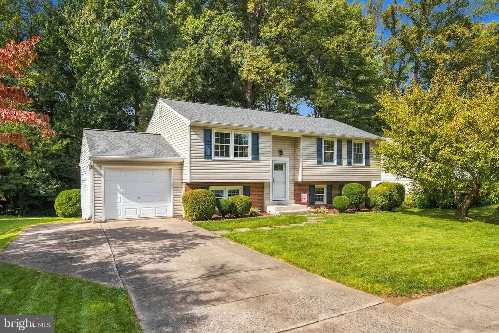 5038 Kenerson Dr, FAIRFAX