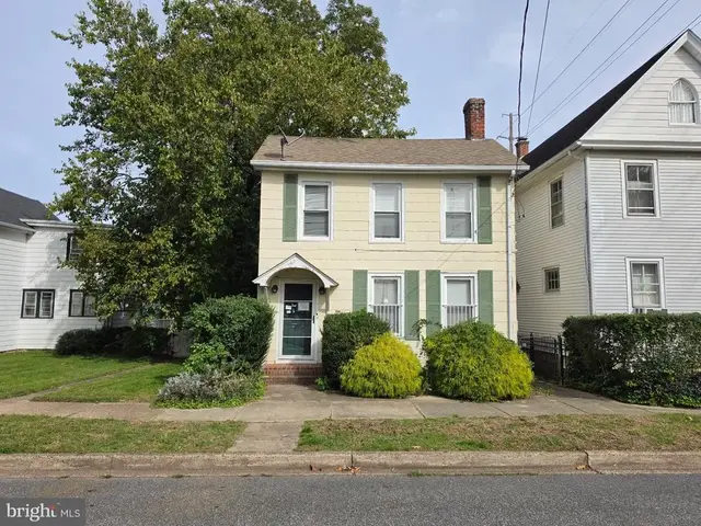 105 N American Ave, Dover